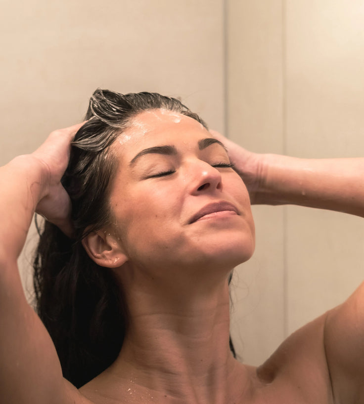 Neofollics Scalp Therapy Exfoliating Shampoo